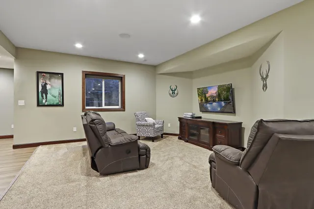 $1,150,000 | 11810 25th Court, Pleasant Prairie, WI 53158