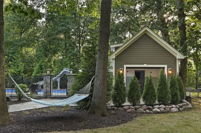 $1,150,000 | 11810 25th Court, Pleasant Prairie, WI 53158