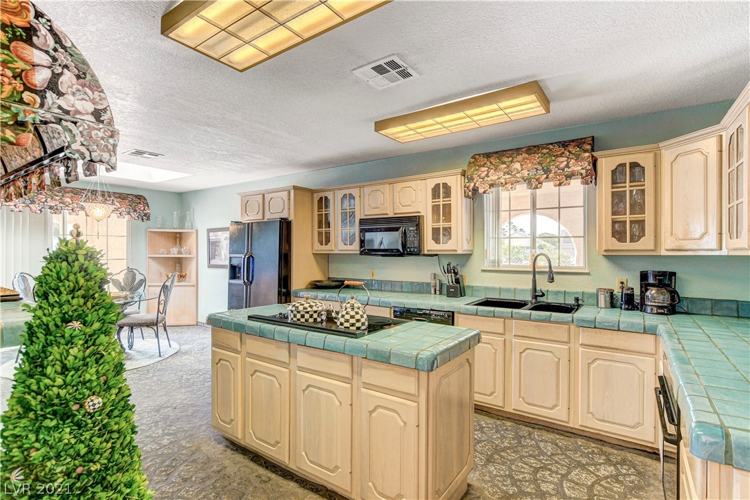 7545 Bermuda Road Las Vegas, NV 89123 - Photo 11 of 37 Gallery Image 11