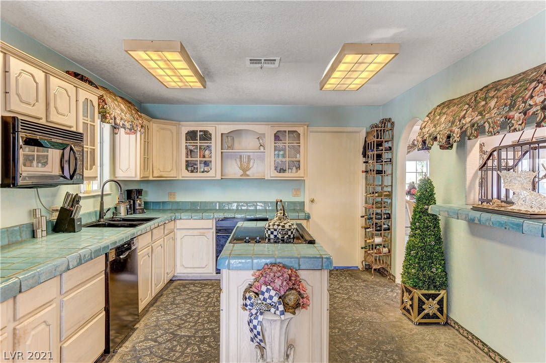 7545 Bermuda Road Las Vegas, NV 89123 - Photo 12 of 37 Gallery Image 12