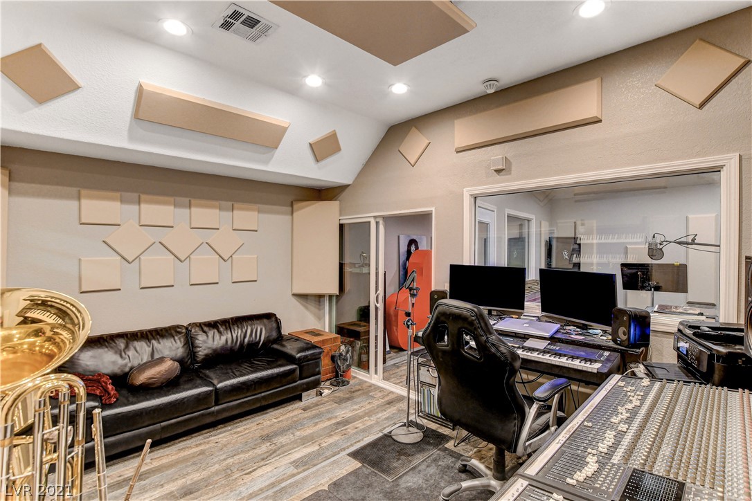 7545 Bermuda Road Las Vegas, NV 89123 - Photo 34 of 37 Gallery Image 34