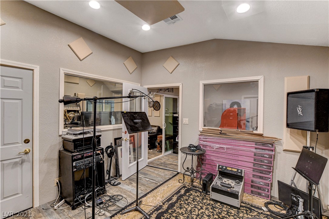 7545 Bermuda Road Las Vegas, NV 89123 - Photo 36 of 37 Gallery Image 36