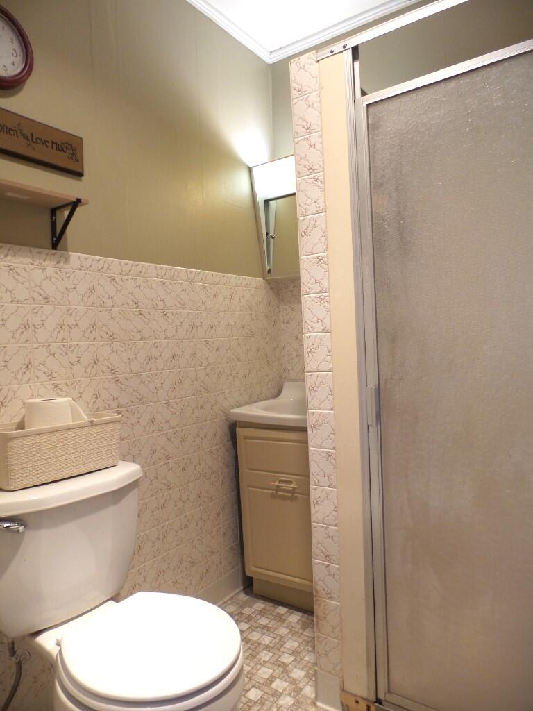 60 Shores Road Waterville, ME 04901 - Photo 12 of 26 Primary Bath