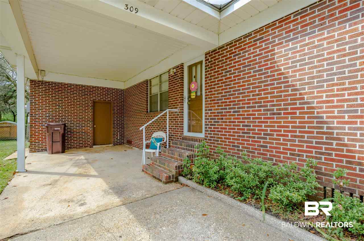 309 South Hummingbird Drive Satsuma, AL 36572 - Photo 4 of 29