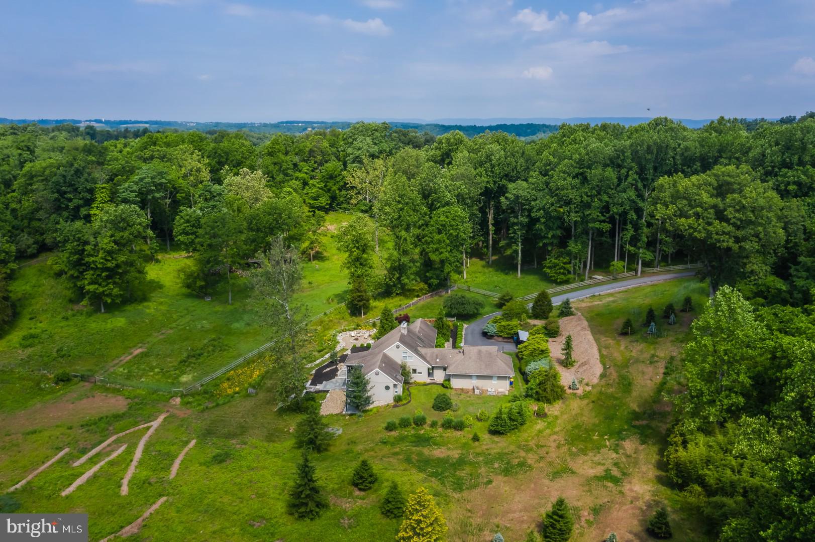 423 Old Stage Road Lewisberry, PA 17339 - Photo 7 of 56