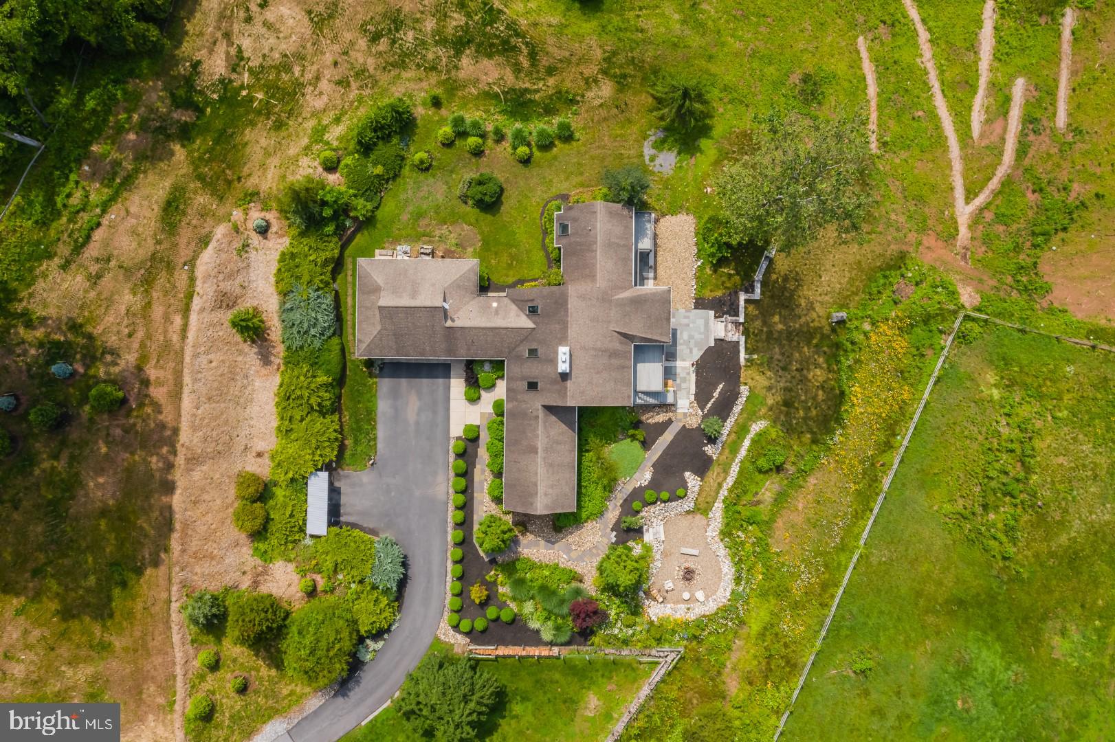 423 Old Stage Road Lewisberry, PA 17339 - Photo 9 of 56