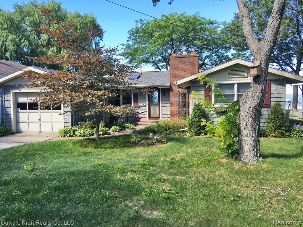 5868 Port Austin Road Caseville, MI 48725 - Photo 2 of 17 5868PtAustinFront2.jpg