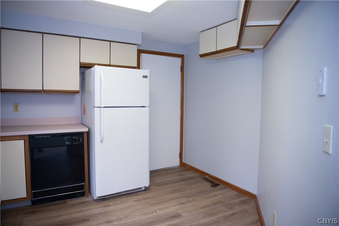 199 Lookout Circle Camillus, NY 13209 - Photo 11 of 37