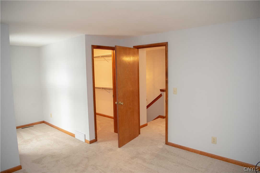 199 Lookout Circle Camillus, NY 13209 - Photo 18 of 37