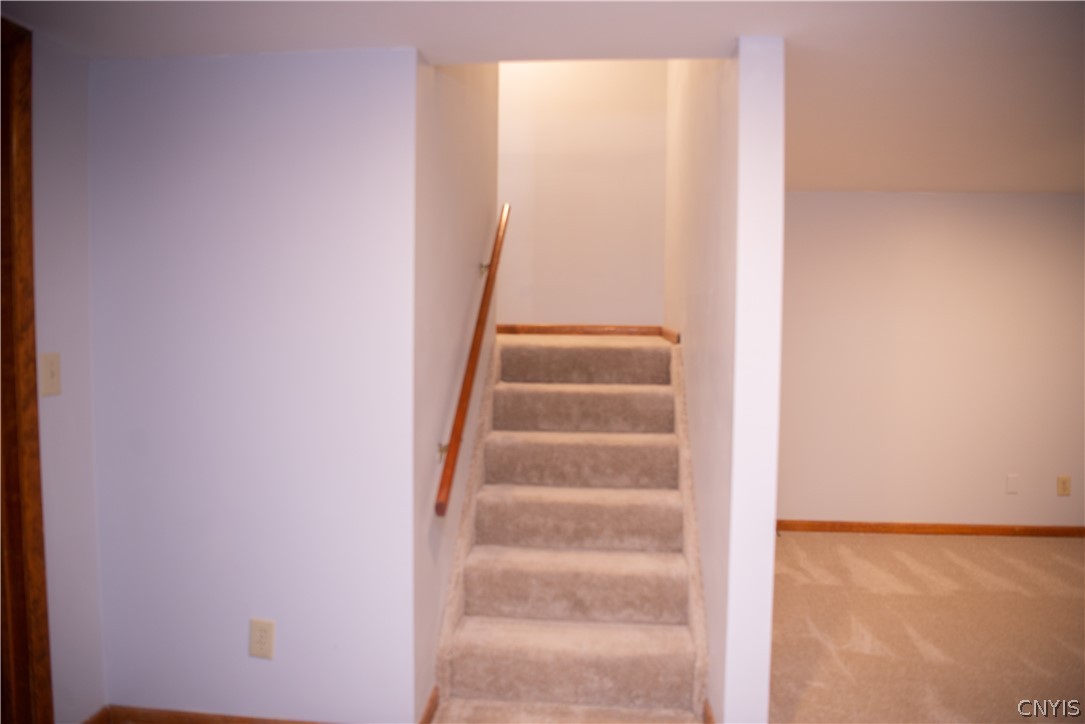 199 Lookout Circle Camillus, NY 13209 - Photo 29 of 37