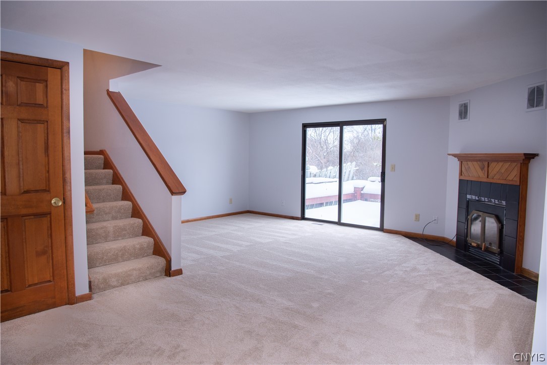 199 Lookout Circle Camillus, NY 13209 - Photo 5 of 37