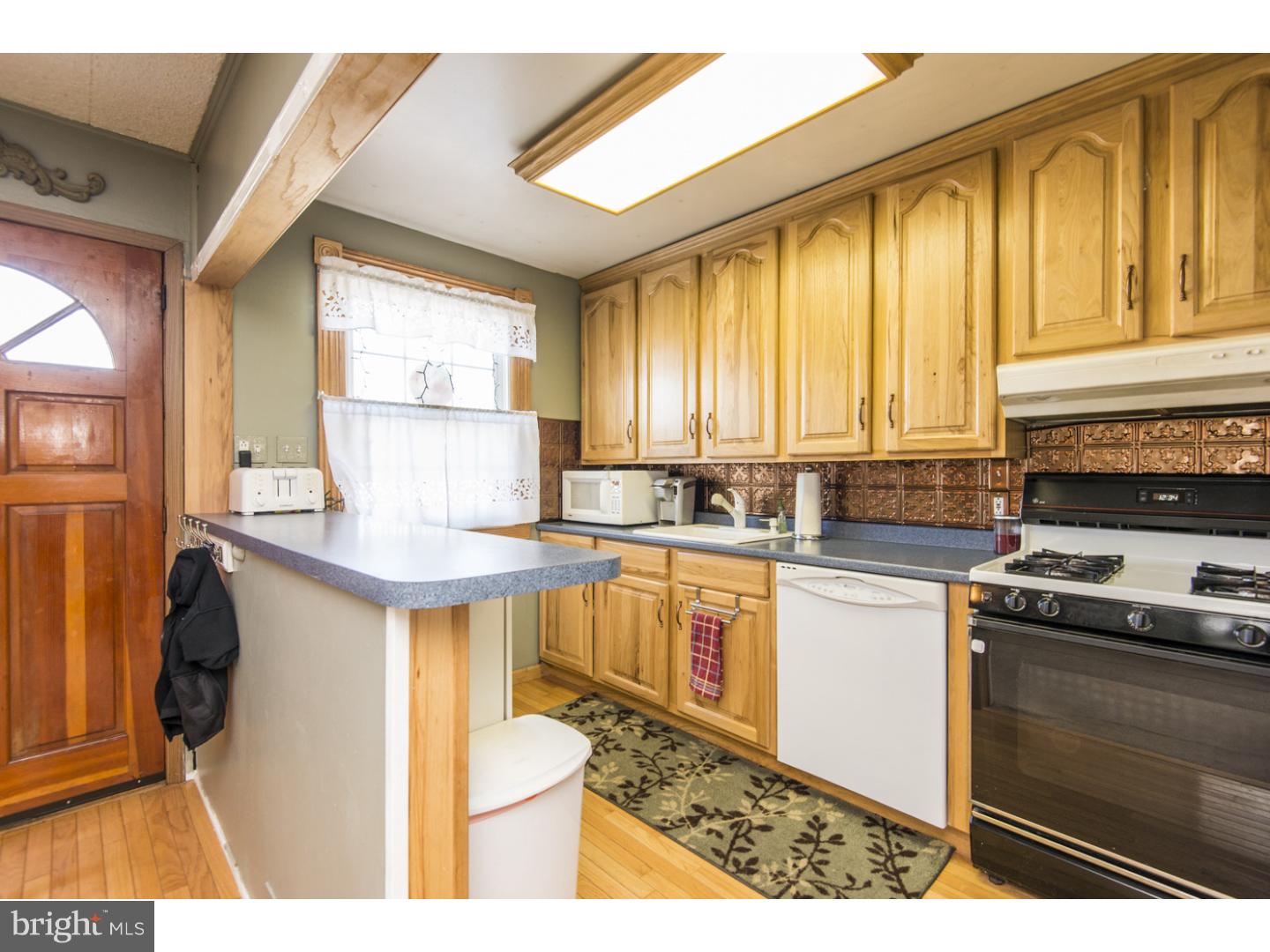 307 Darby Road Ridley Park, PA 19078 - Photo 3 of 25 Kitchen