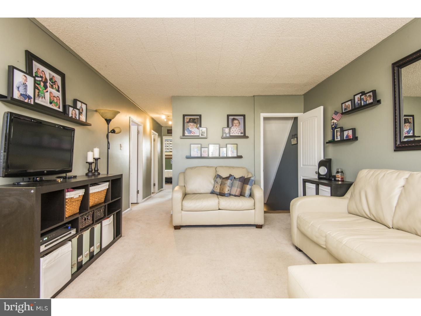 307 Darby Road Ridley Park, PA 19078 - Photo 22 of 25 Living Room