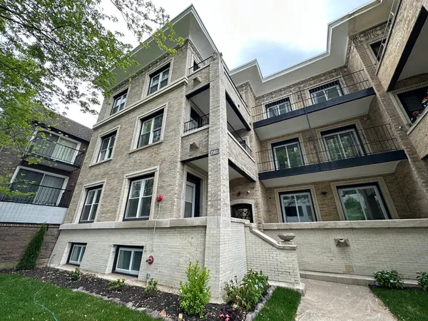 $3,000 | 4338 North Clarendon Avenue, Unit GN, Chicago, IL 60613