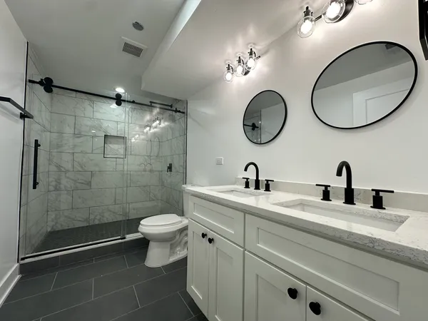 $3,000 | 4338 North Clarendon Avenue, Unit GN, Chicago, IL 60613