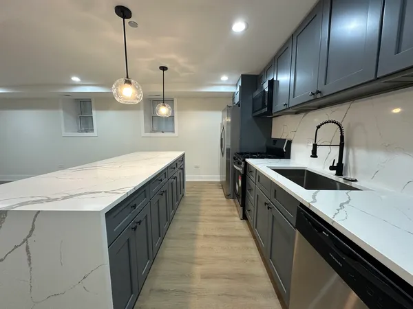 $3,000 | 4338 North Clarendon Avenue, Unit GN, Chicago, IL 60613