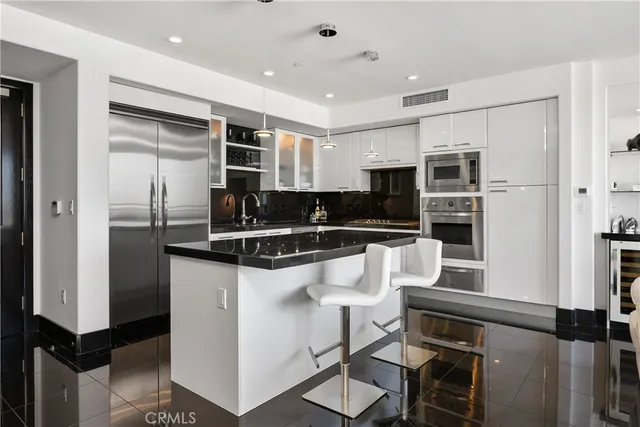 $3,349,888 | 8154 Scholarship, Irvine, CA 92612