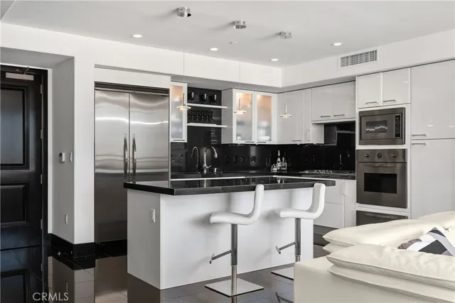 $3,349,888 | 8154 Scholarship, Irvine, CA 92612