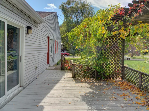 $2,500 | 24 Larchmont Terrace, Groton, CT 06355