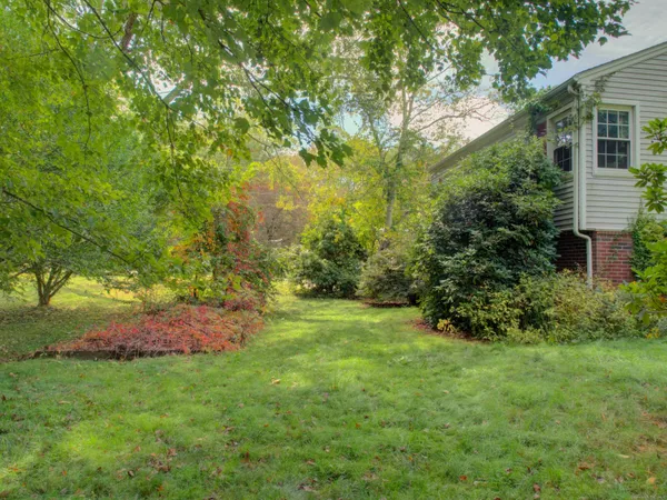 $2,500 | 24 Larchmont Terrace, Groton, CT 06355