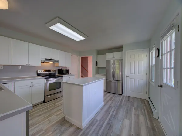 $2,500 | 24 Larchmont Terrace, Groton, CT 06355