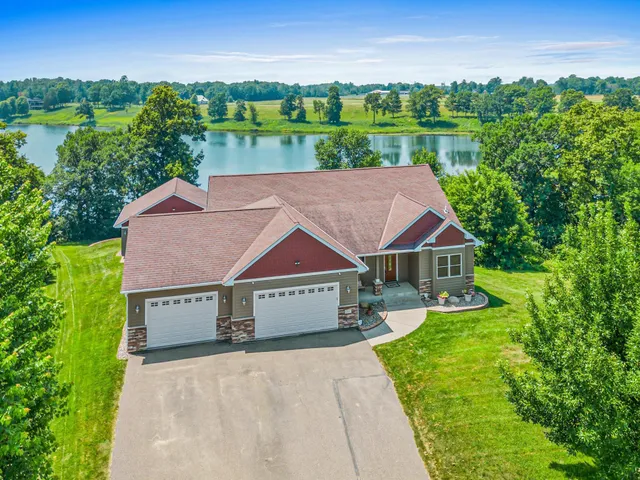 $1,099,000 | 12605 314th Street, Lindstrom, MN 55045