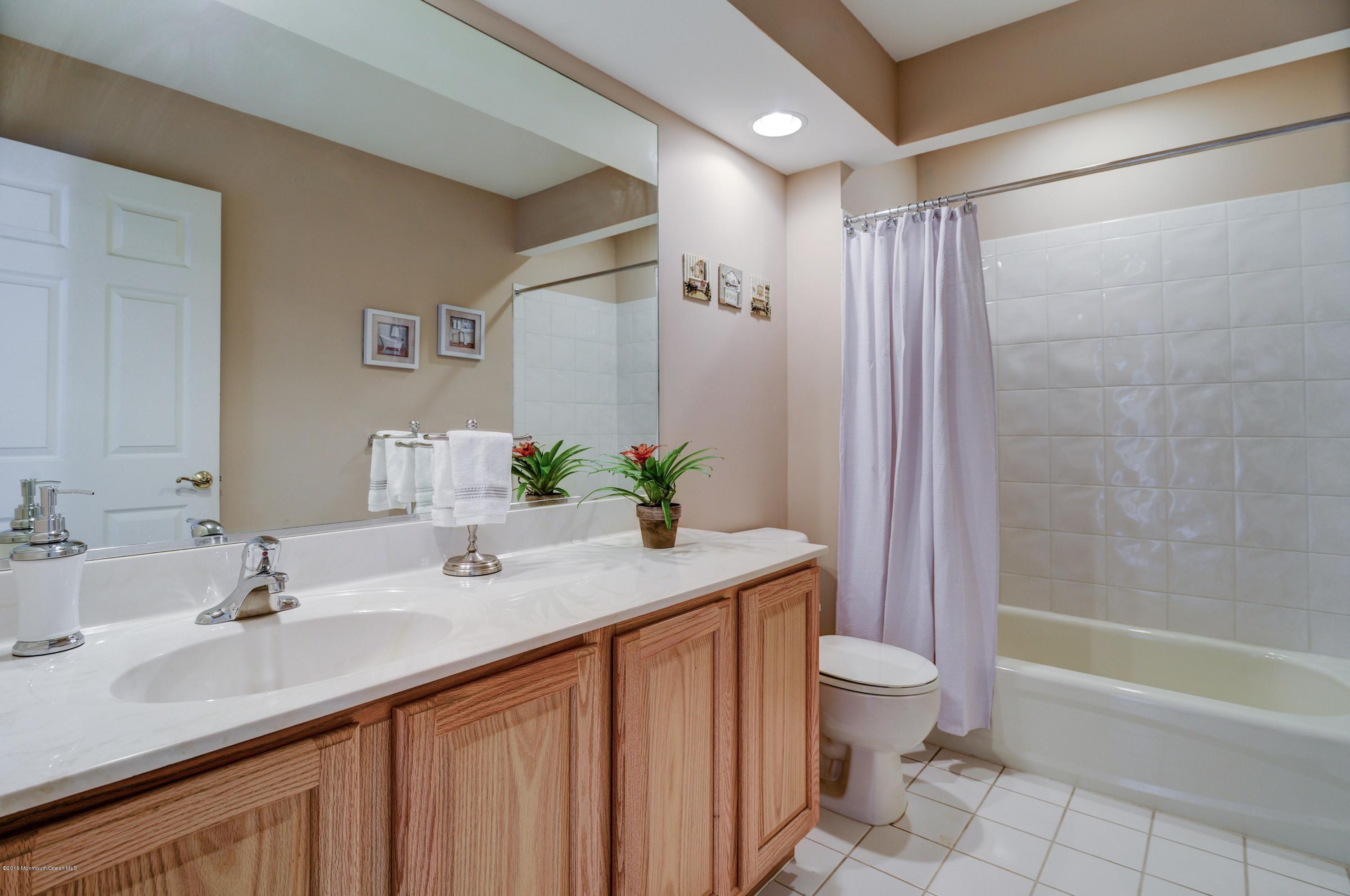 47 Gallant Fox Road Tinton Falls, NJ 07724 - Photo 21 of 34 2nd Level Bathroom