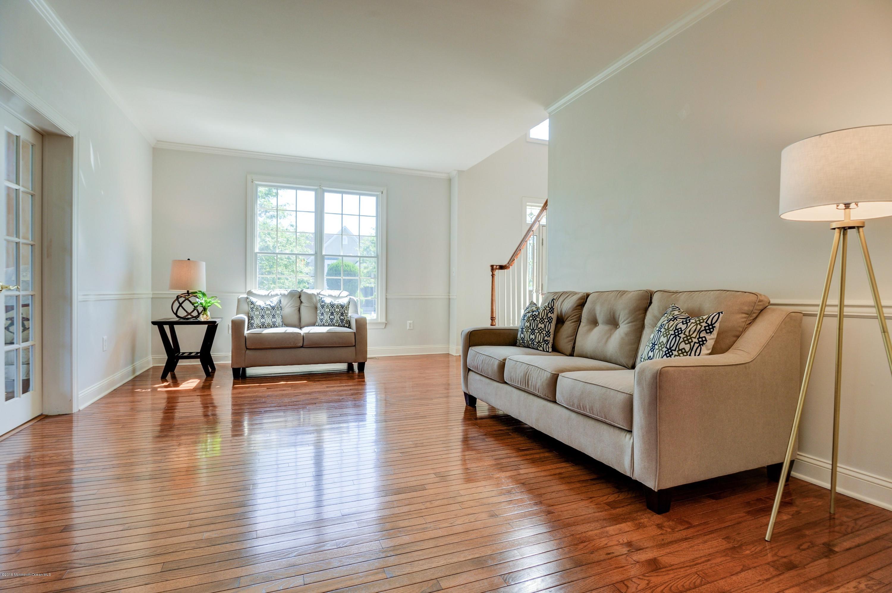 47 Gallant Fox Road Tinton Falls, NJ 07724 - Photo 9 of 34 Living Room