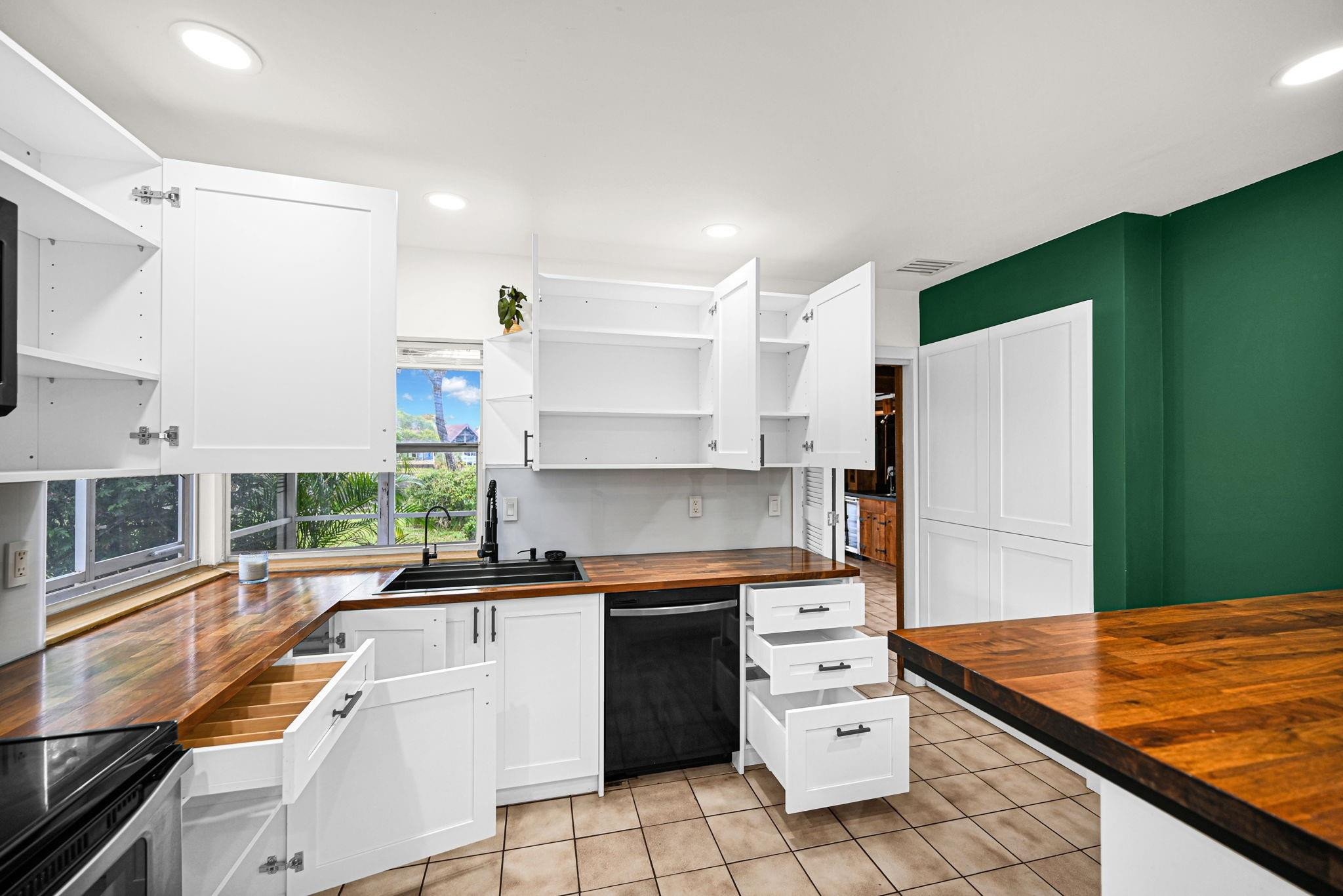 3465 Spring Bluff Place, Unit 18 Lauderhill, FL 33319 - Photo 27 of 56 Photo 26