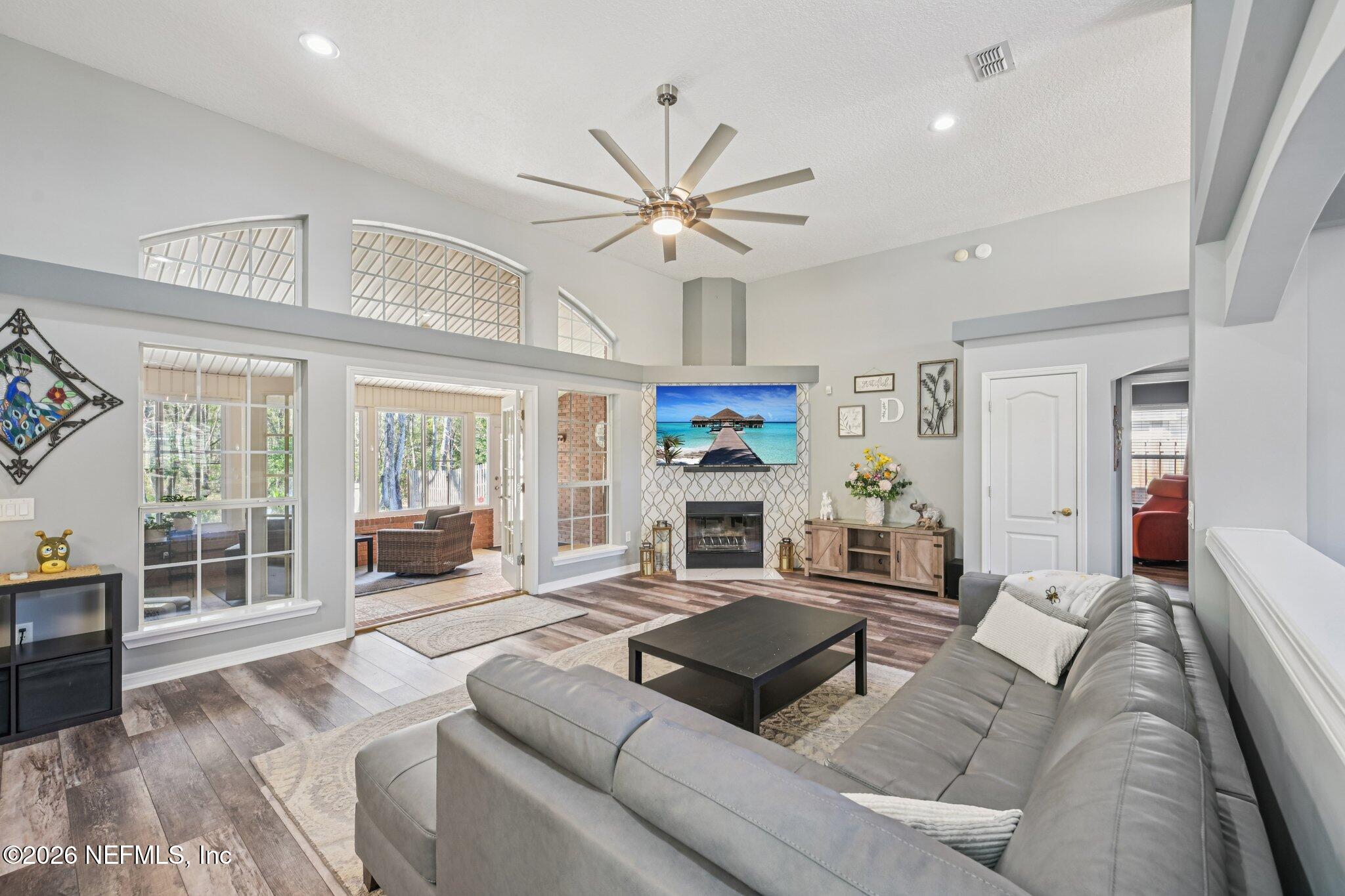 1764 Redwood Lane Middleburg, FL 32068 - Photo 14 of 62 Family Room