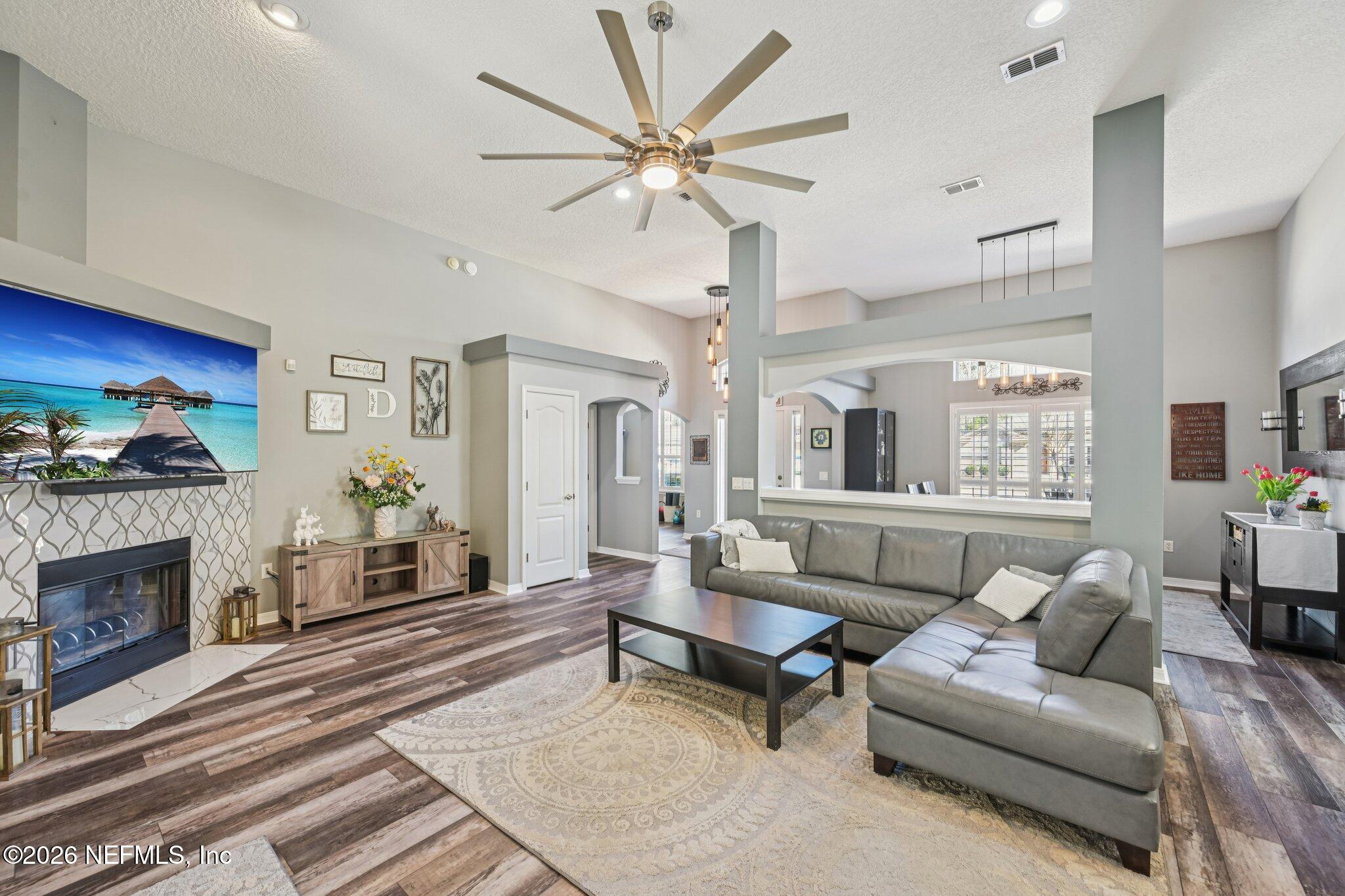 1764 Redwood Lane Middleburg, FL 32068 - Photo 16 of 62 Family Room view 2