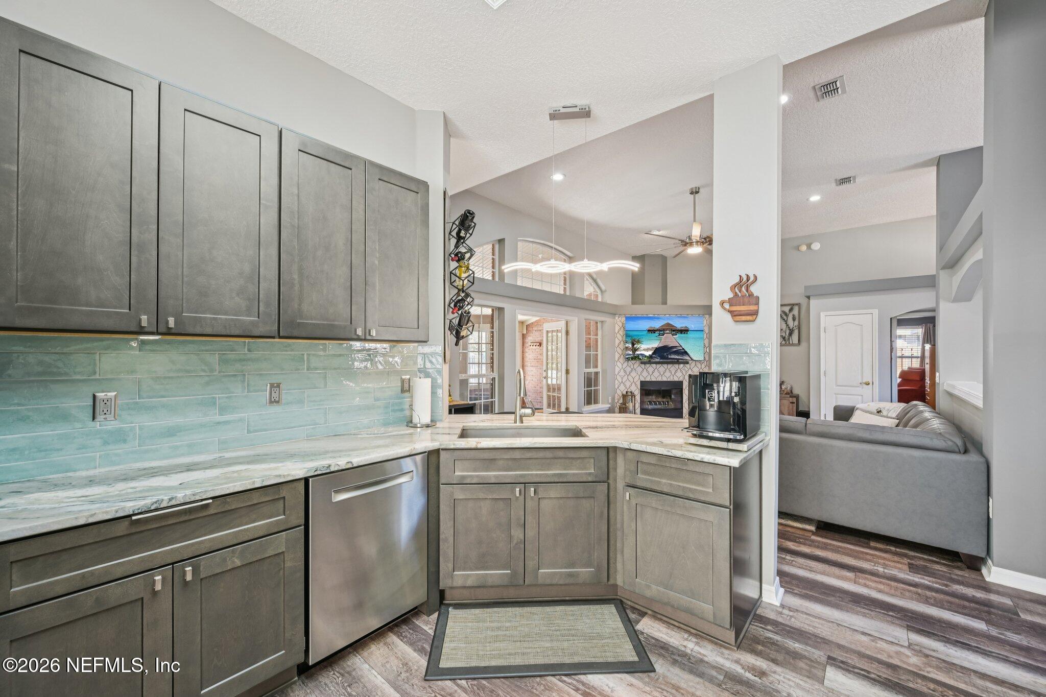 1764 Redwood Lane Middleburg, FL 32068 - Photo 4 of 62 Totally remodeled kitchen