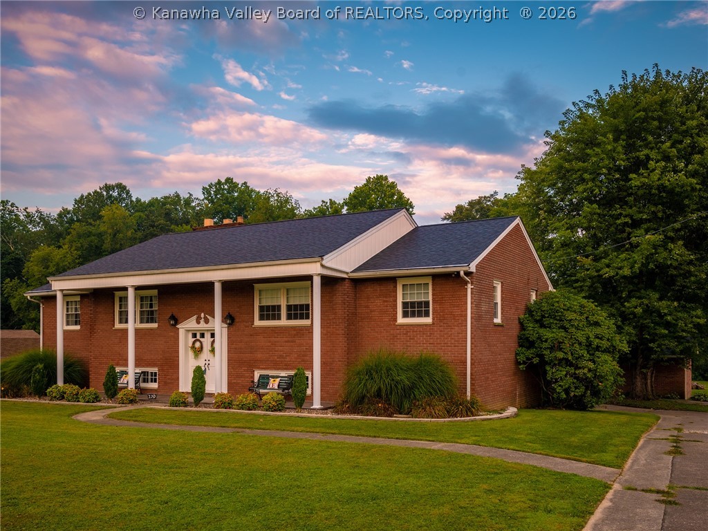 270 Forrest Road Hurricane, WV 25526 - Photo 3 of 28 Gallery Image 3