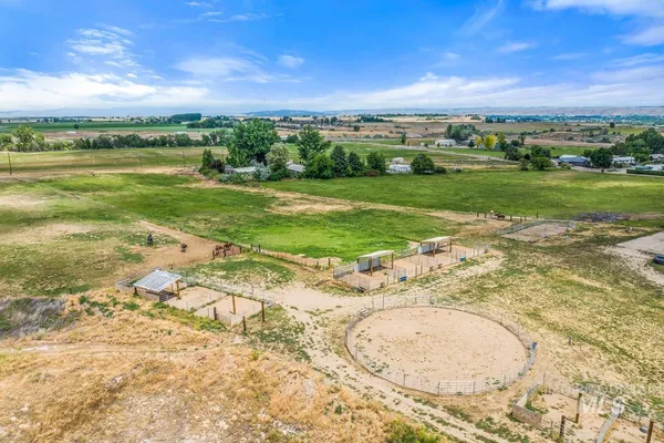 $995,000 | 4417 Oak Road, Ontario, OR 97914