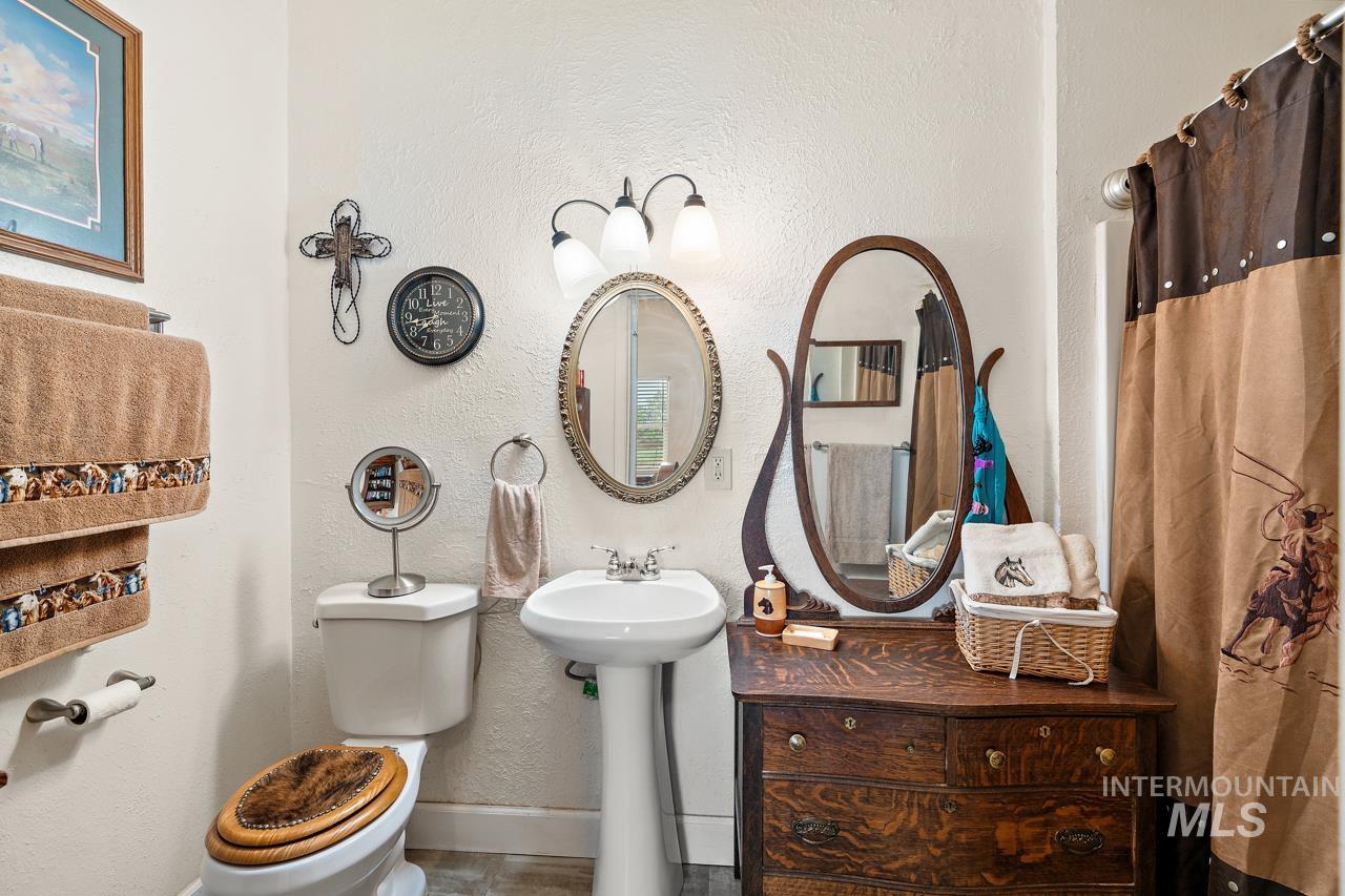 4417 Oak Road Ontario, OR 97914 - Photo 16 of 50