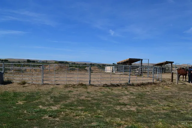 $995,000 | 4417 Oak Road, Ontario, OR 97914