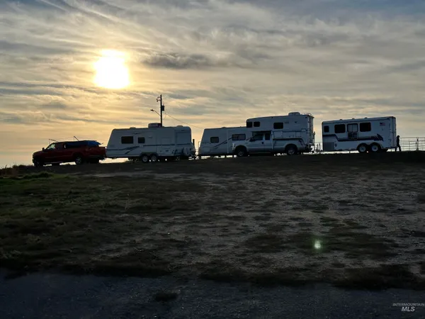 $995,000 | 4417 Oak Road, Ontario, OR 97914