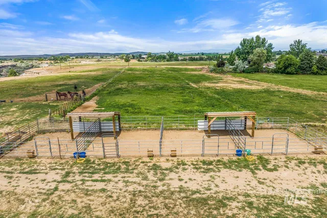 $995,000 | 4417 Oak Road, Ontario, OR 97914