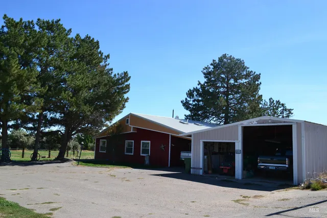 $995,000 | 4417 Oak Road, Ontario, OR 97914