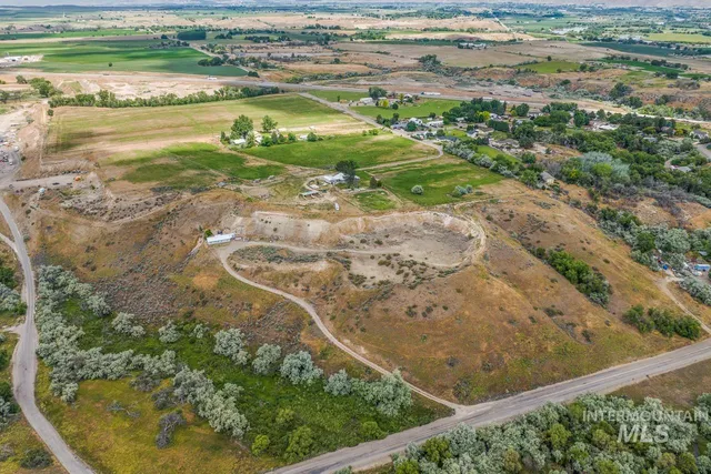 $995,000 | 4417 Oak Road, Ontario, OR 97914