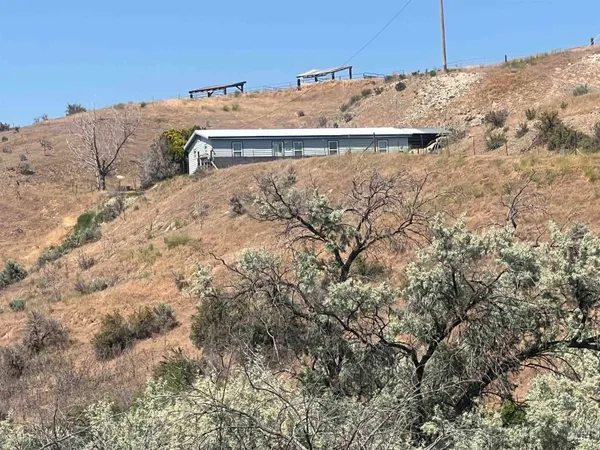 $995,000 | 4417 Oak Road, Ontario, OR 97914