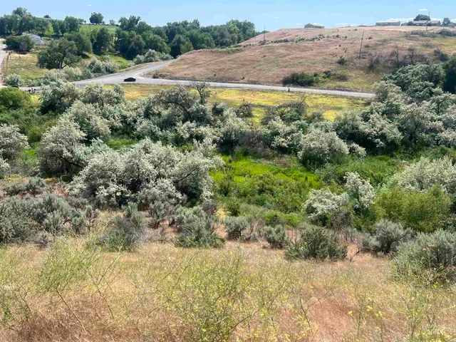 $995,000 | 4417 Oak Road, Ontario, OR 97914