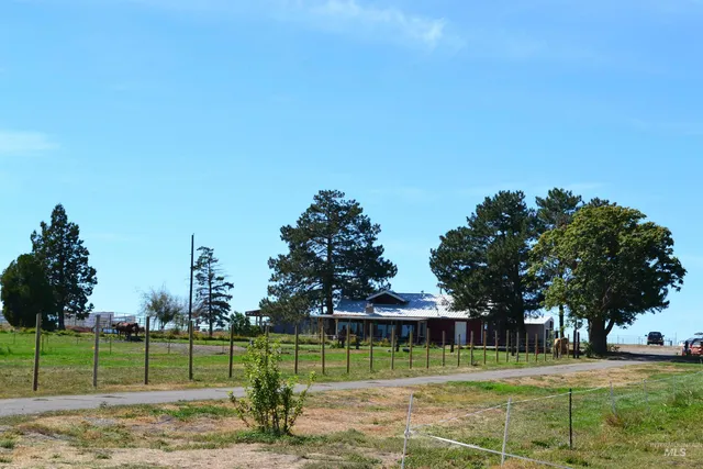 $995,000 | 4417 Oak Road, Ontario, OR 97914