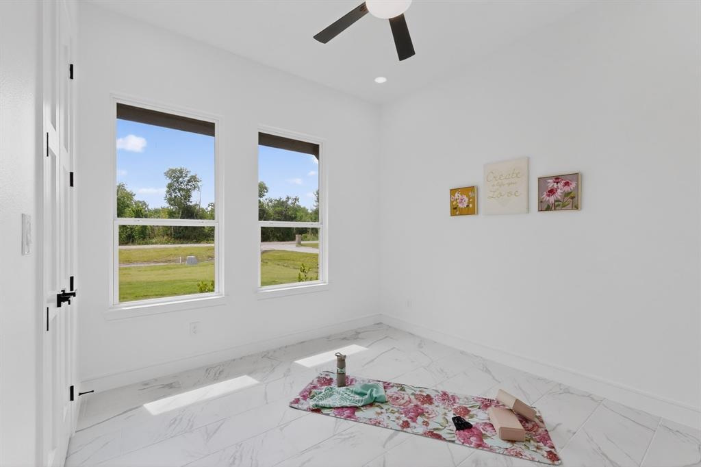 9080 County Road 669 Blue Ridge, TX 75424 - Photo 28 of 40 a very nice looking room with a window