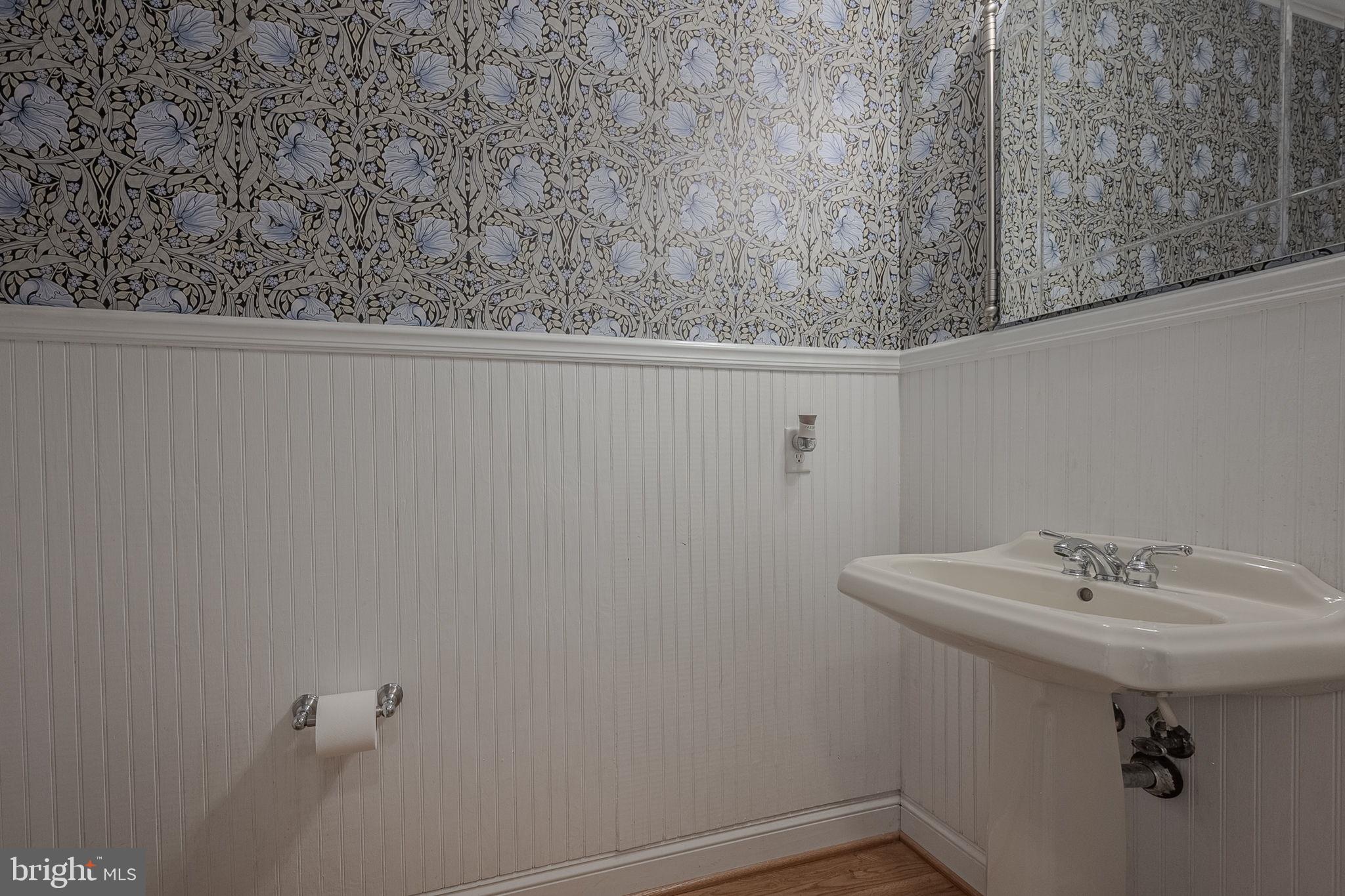 1507 Turkey Run Road Wilmington, DE 19803 - Photo 31 of 50 Powder Room