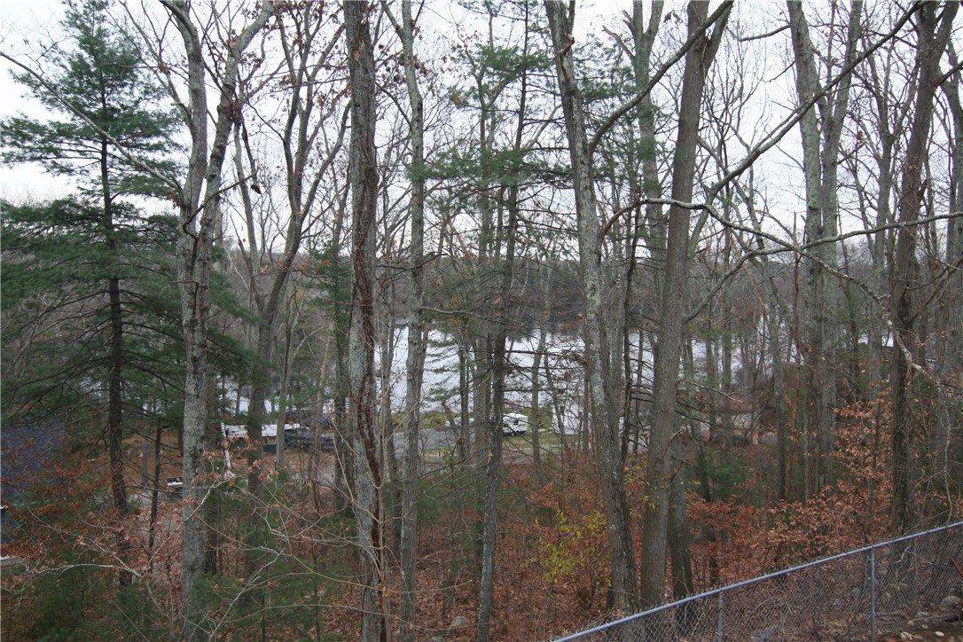 775 Knotty Oak Road Coventry, RI 02816 - Photo 2 of 23