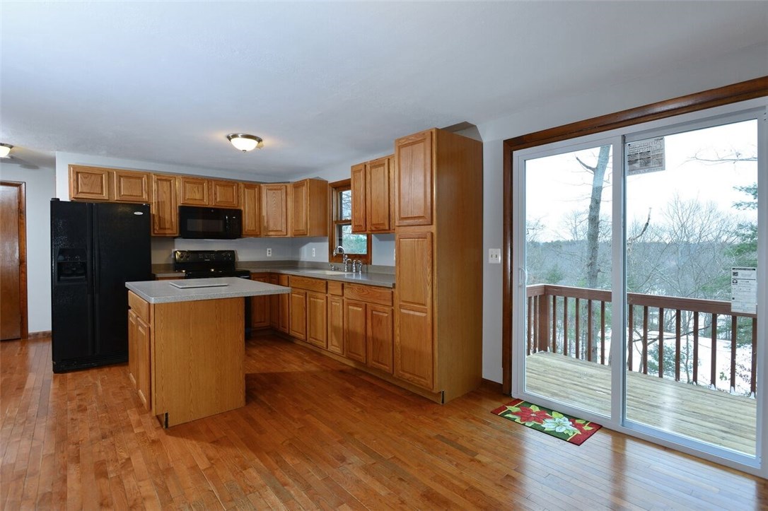 775 Knotty Oak Road Coventry, RI 02816 - Photo 6 of 23