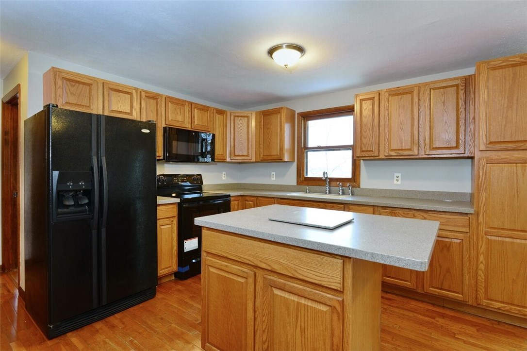 775 Knotty Oak Road Coventry, RI 02816 - Photo 8 of 23