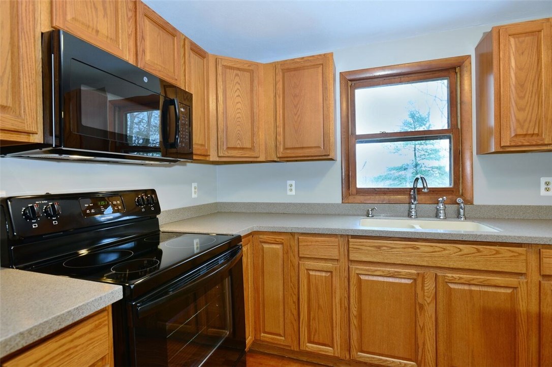 775 Knotty Oak Road Coventry, RI 02816 - Photo 9 of 23