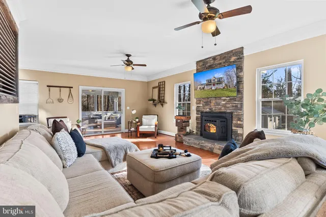 $635,000 | 2990 Holland Drive, Huntingtown, MD 20639